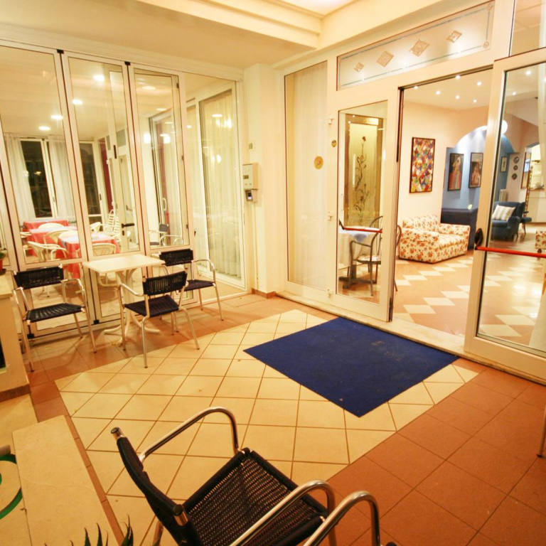 Hotel photo 8