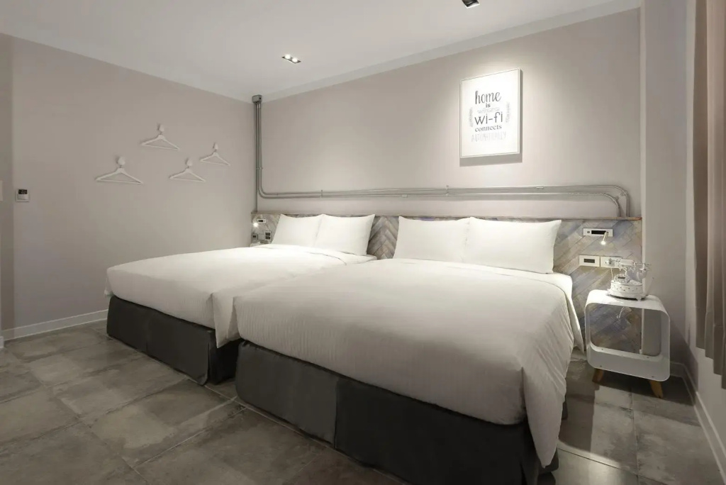 Deluxe Quadruple room