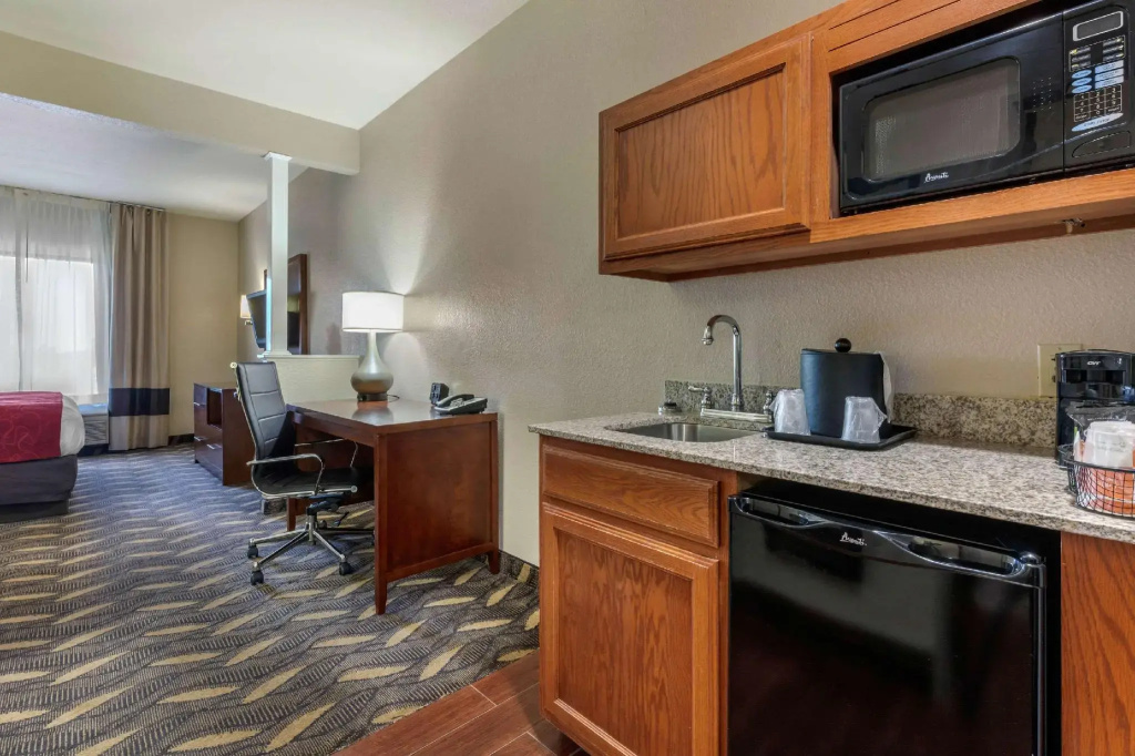 1 Bedroom Suite