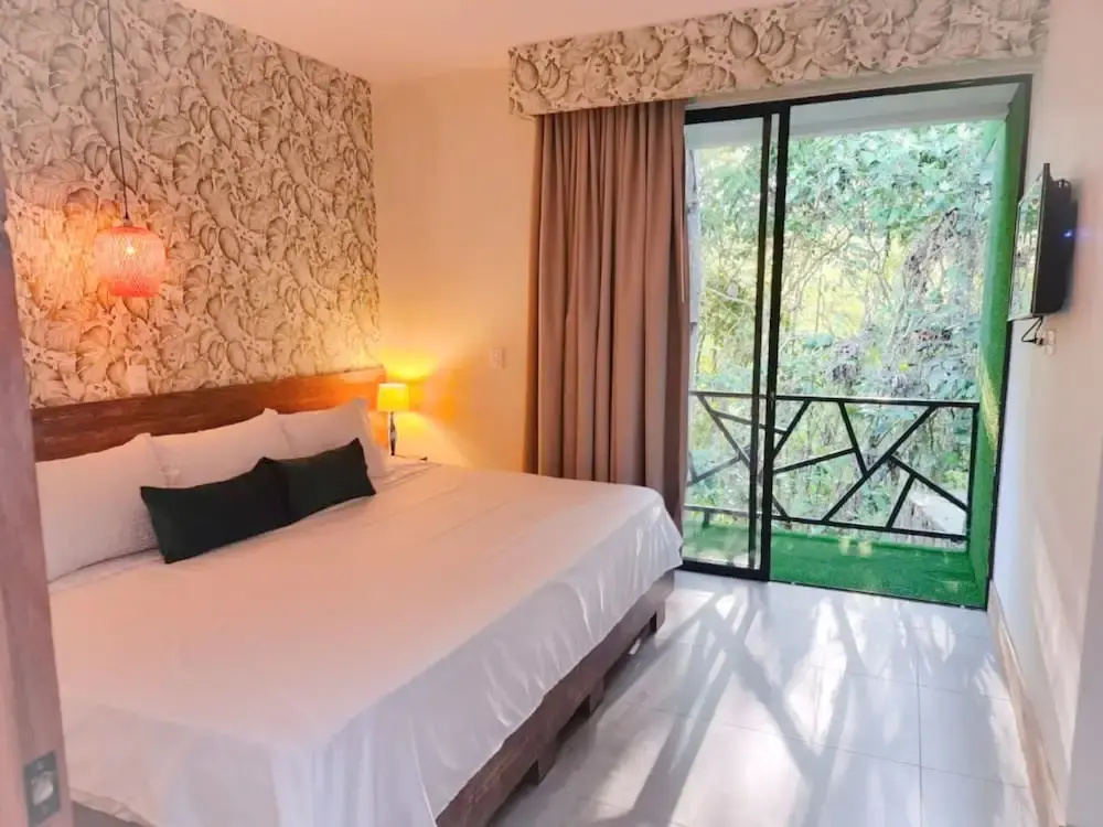 Standard Double room with balcony (full double bed)