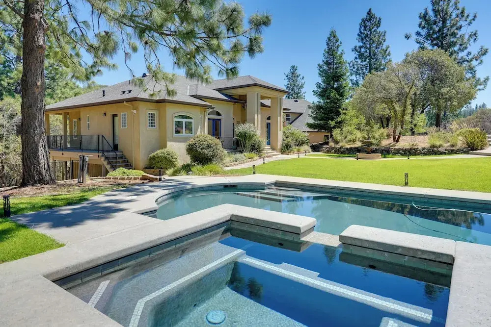 Colfax Getaway w/ Hot Tub, Mountain Views!