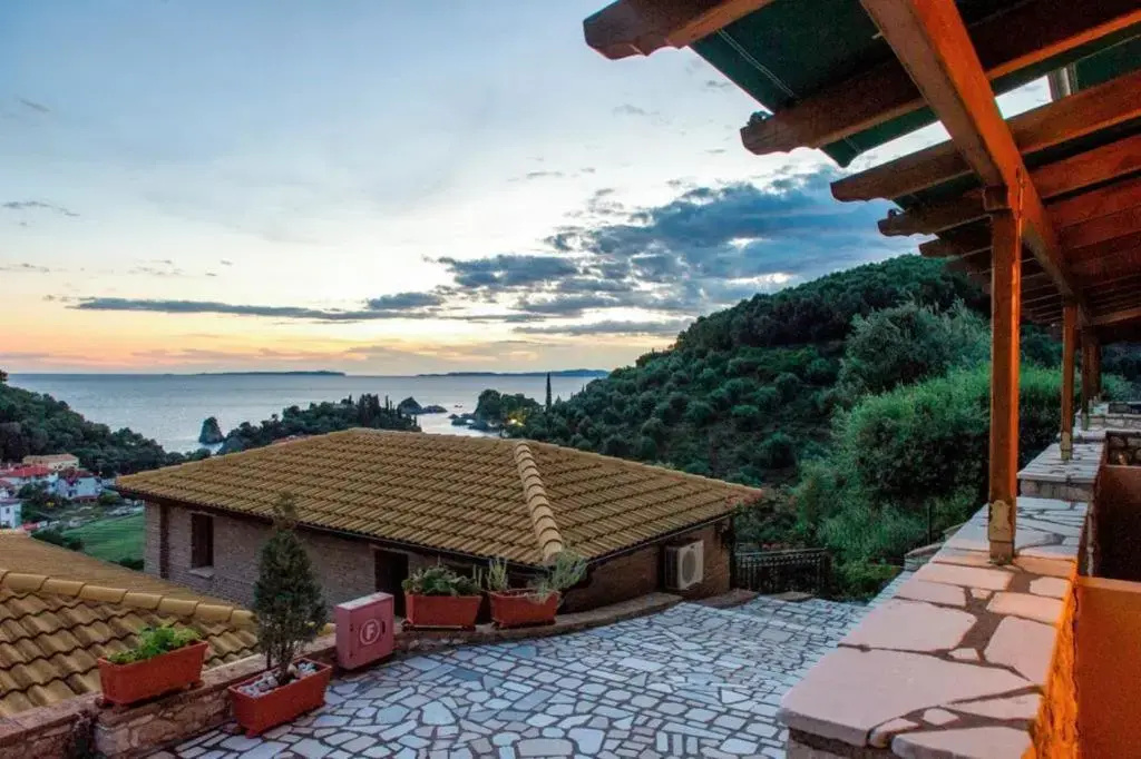 Standard Double room with sea view (full double bed)