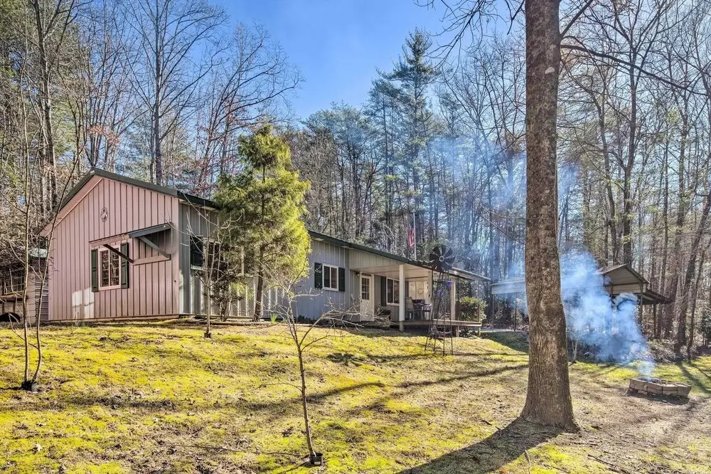 Penrose Home w/ Covered Deck + Fire Pit!
