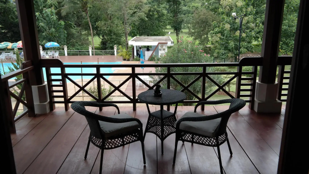 Deluxe Double room (full double bed)