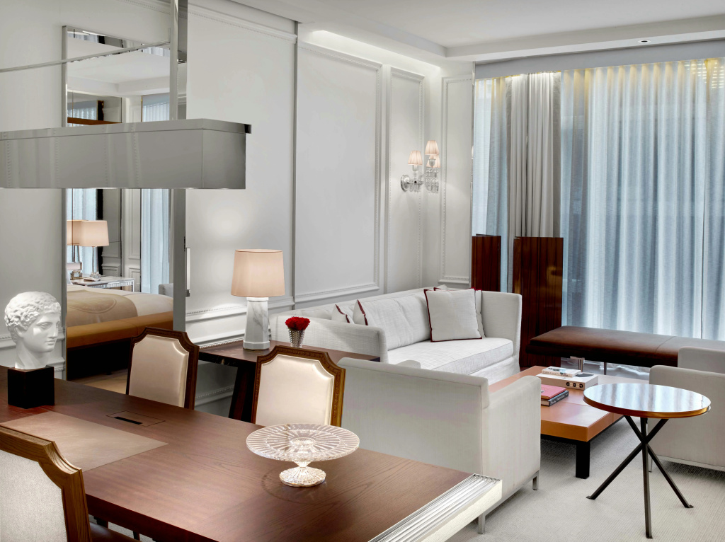 Отель Baccarat Hotel and Residences New York в Нью-Йорке
