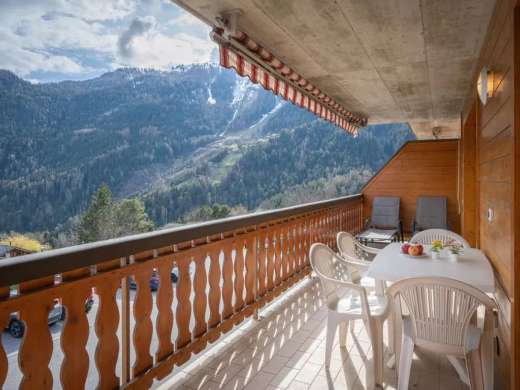 Balcony & Terrace