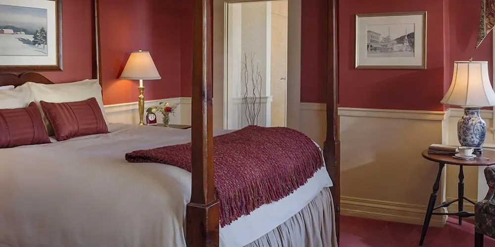 Classic Double room with balcony (full double bed)