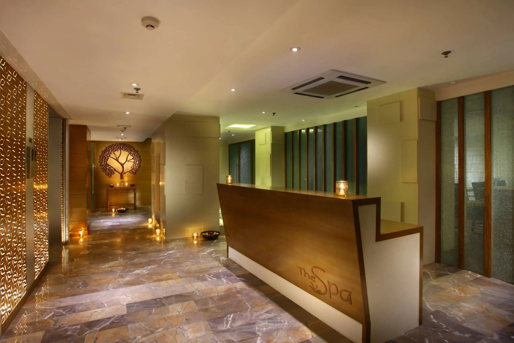 Lobby & Reception