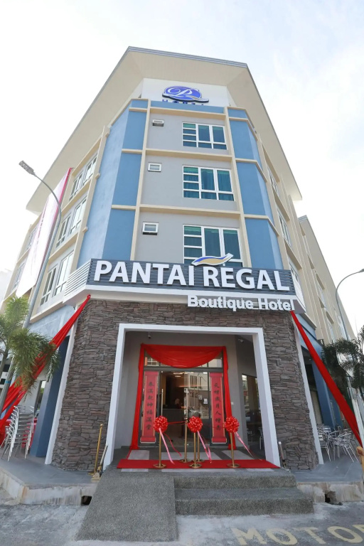 Pantai Regal Hotel - фото 13