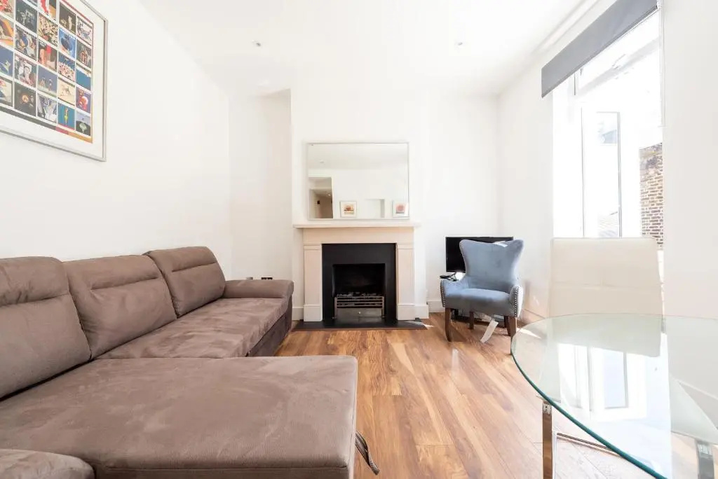 Hyde Park Apartment (SS1)