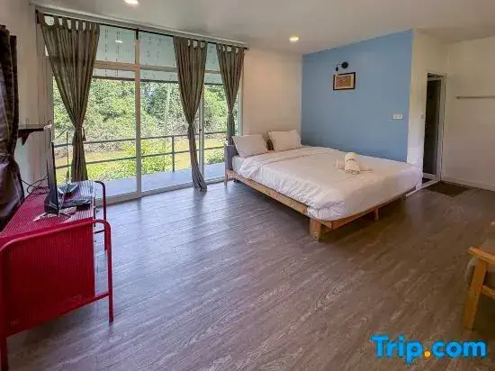 Deluxe room with river view