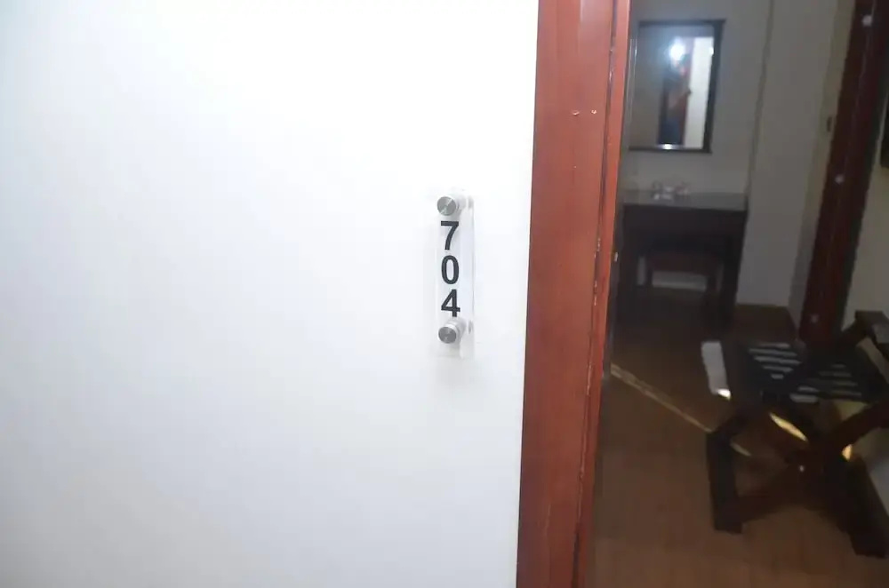 Deluxe Double room (full double bed)