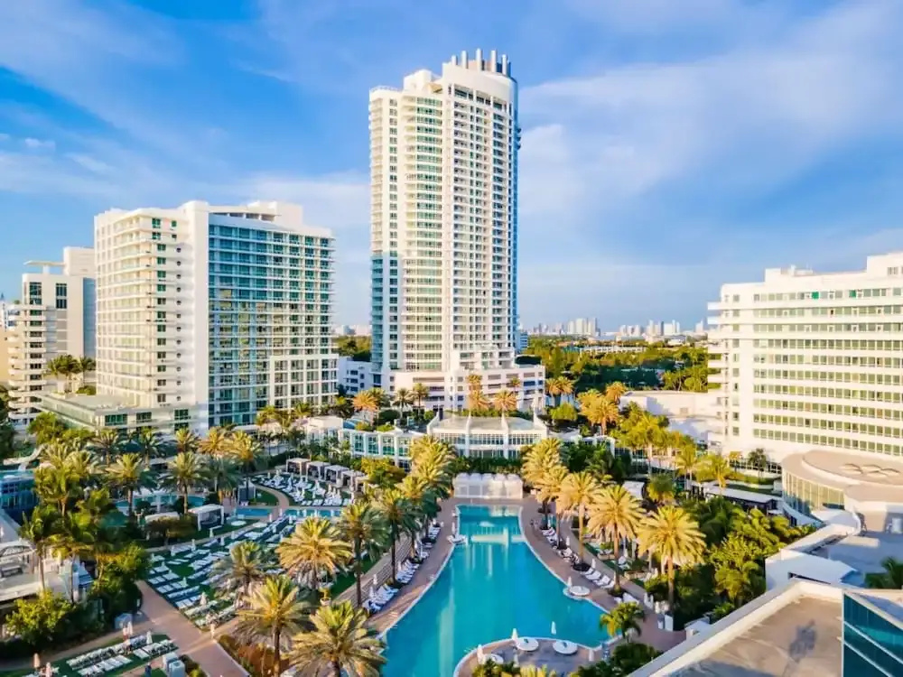 FontaineBleau Resort Pool & Ocean View