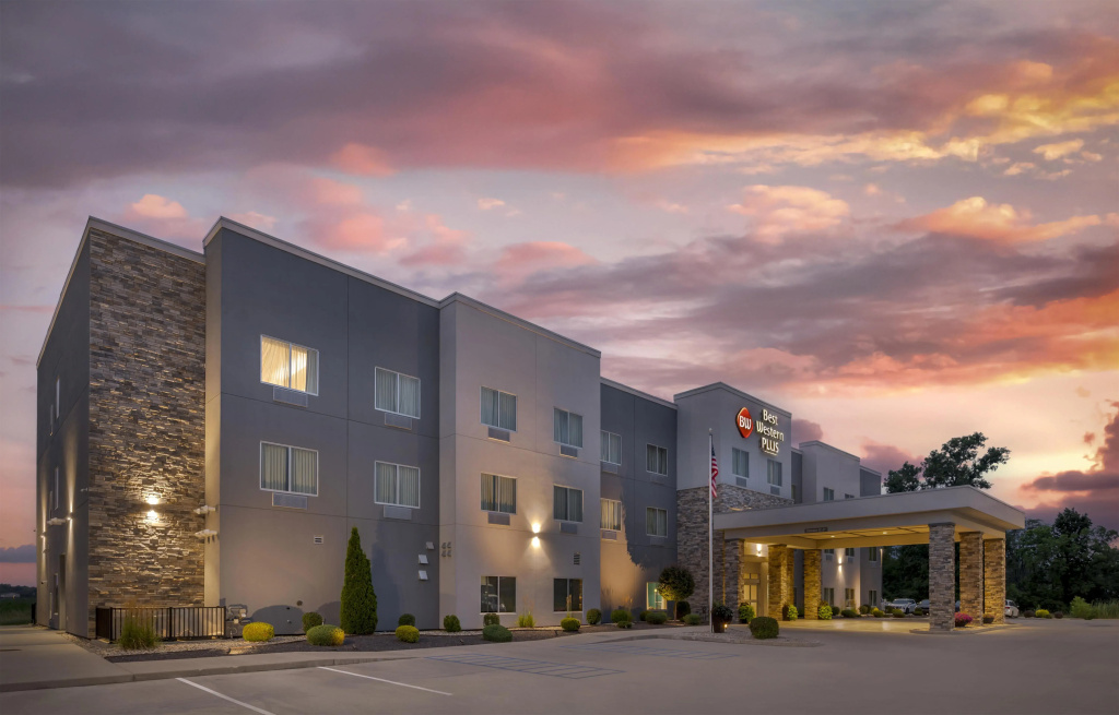 Best Western Plus Parkside Inn & Suites
