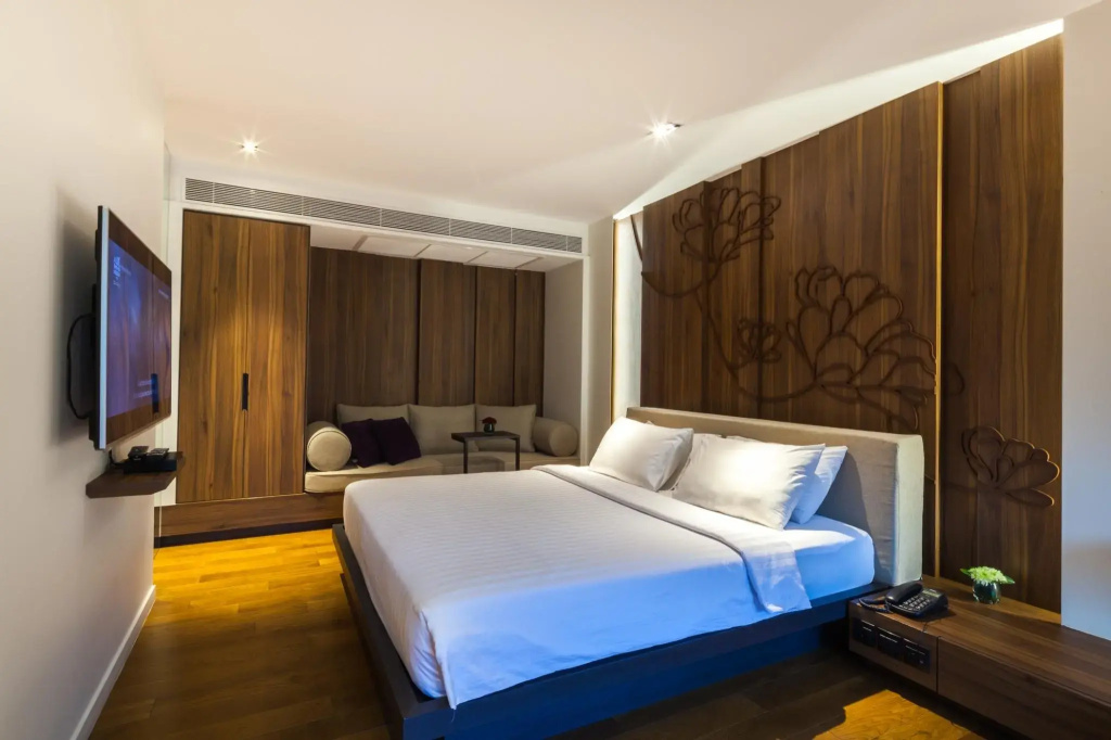 Deluxe Double room (full double bed)