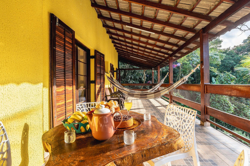 Refúgio e diversão para FAMÍLIAS a 60 min de SP - Piscina, Churrasqueira, wifi 300Mbps - PETFRIENDLY