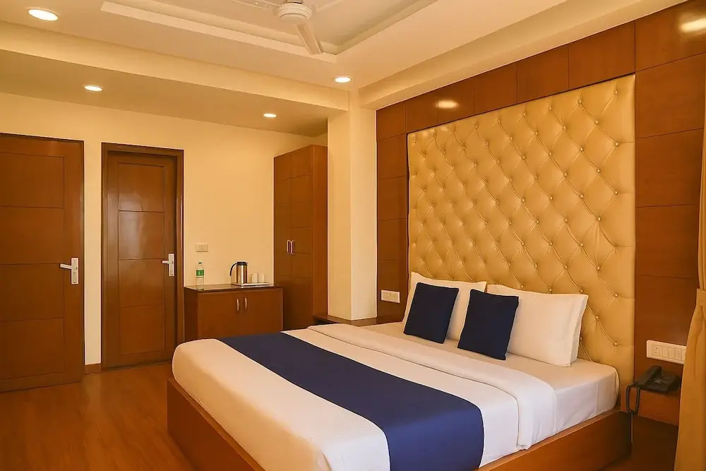 Hotel Samrat - On Mall Road - Chambres