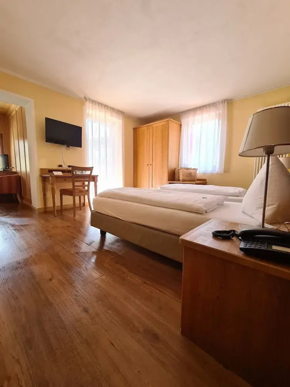 Superior Double room with balcony (full double bed)