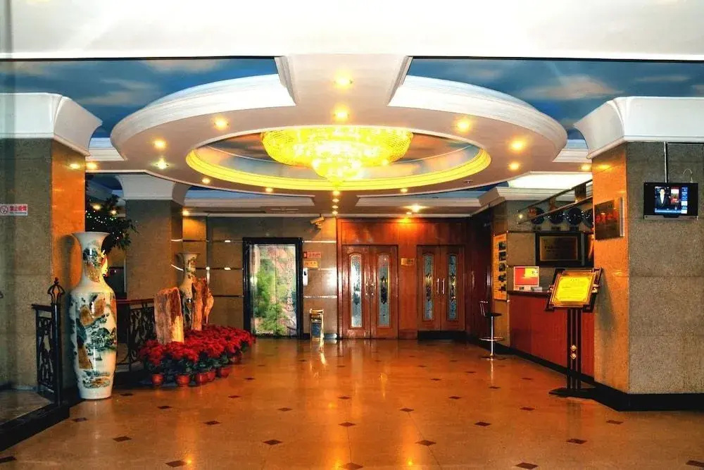 Lobby & Reception