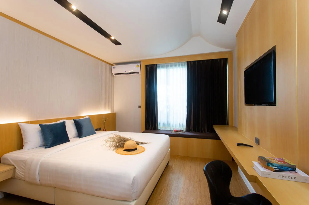 Standard Double room (full double bed)