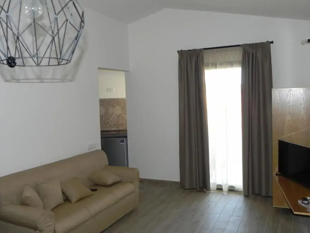 Standard Double Family room (full double bed)