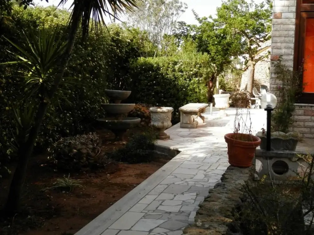Villa Lory