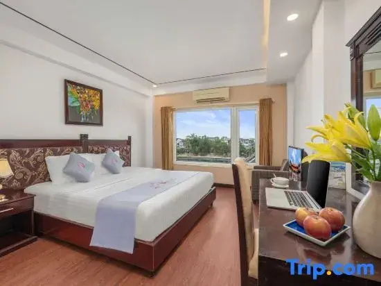 Deluxe Double room with river view (full double bed)