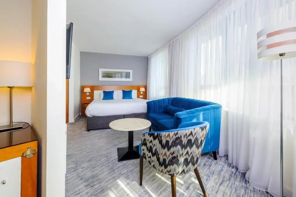 Deluxe Double room (full double bed)
