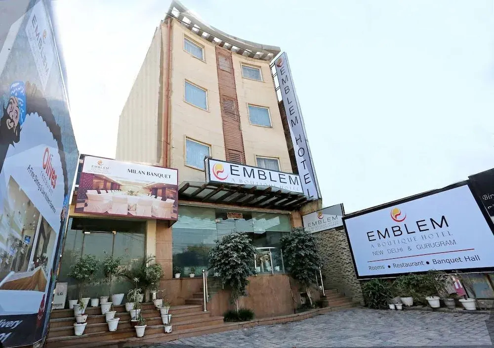 Emblem Hotel Hero Honda Chowk Gurugram