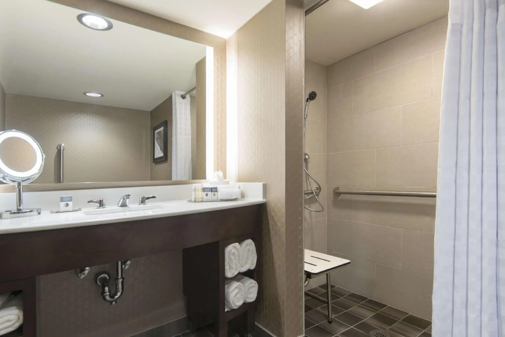 DoubleTree by Hilton Schenectady Downtown - Chambres