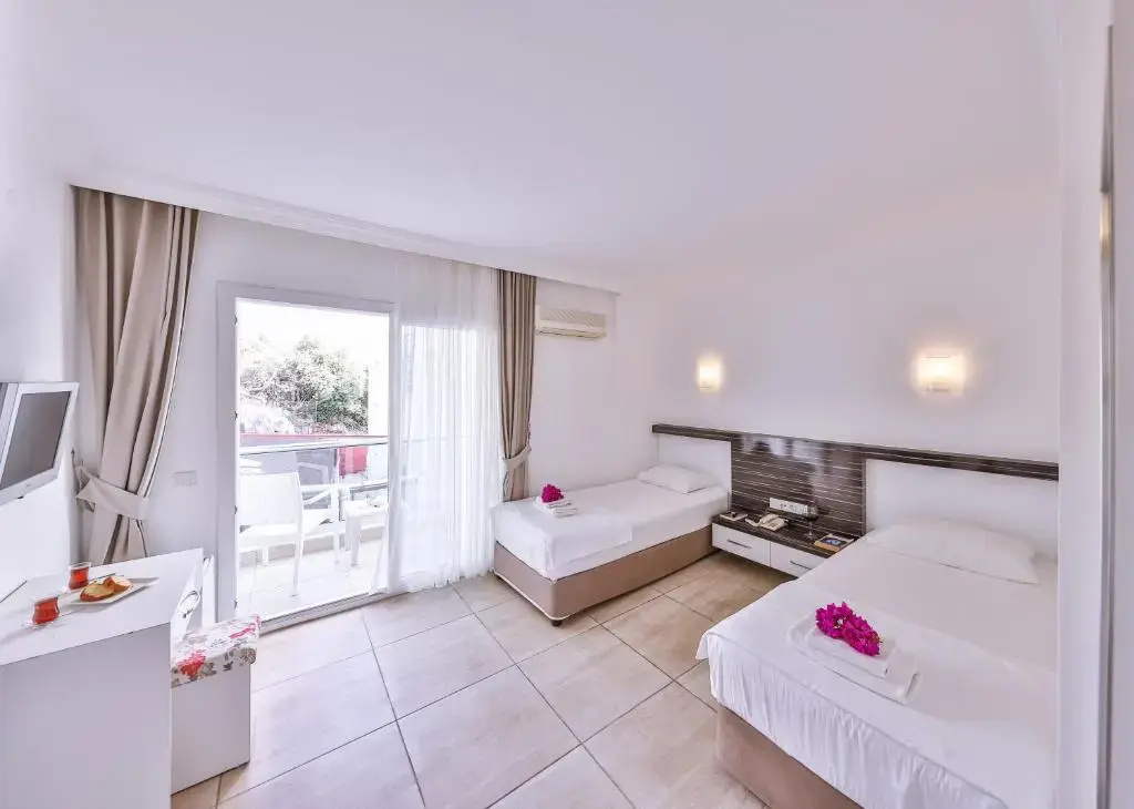 Belinda Hotel — 2