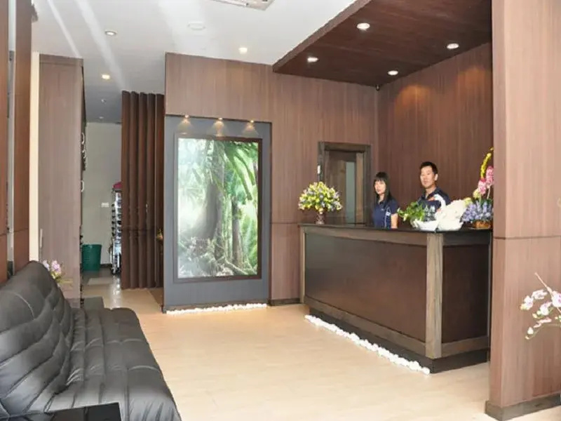 Lobby & Reception