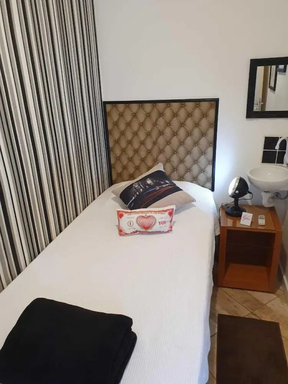 Economy room