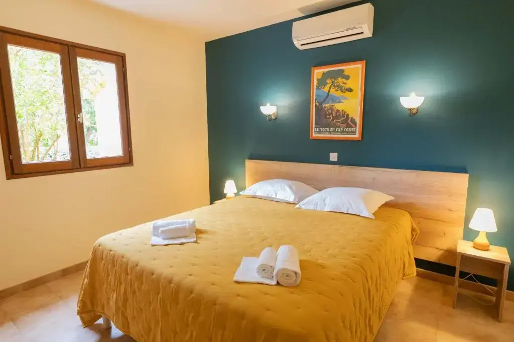 2 Bedrooms Villa