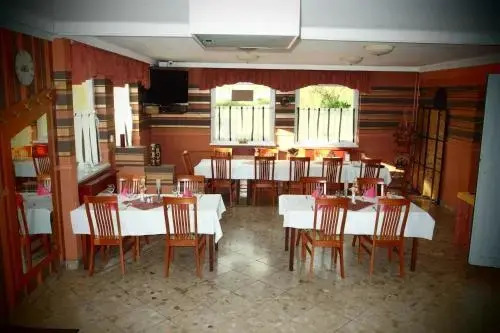 Romantik Étterem - Panzió - фото 28