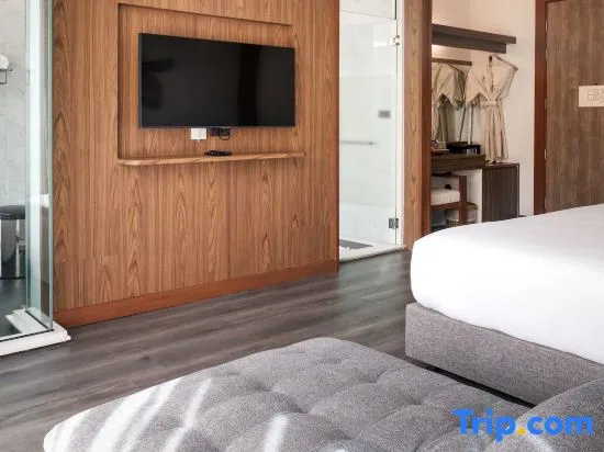 Superior Double room with sea view (full double bed)