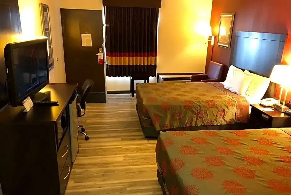 Standard Sextuple room