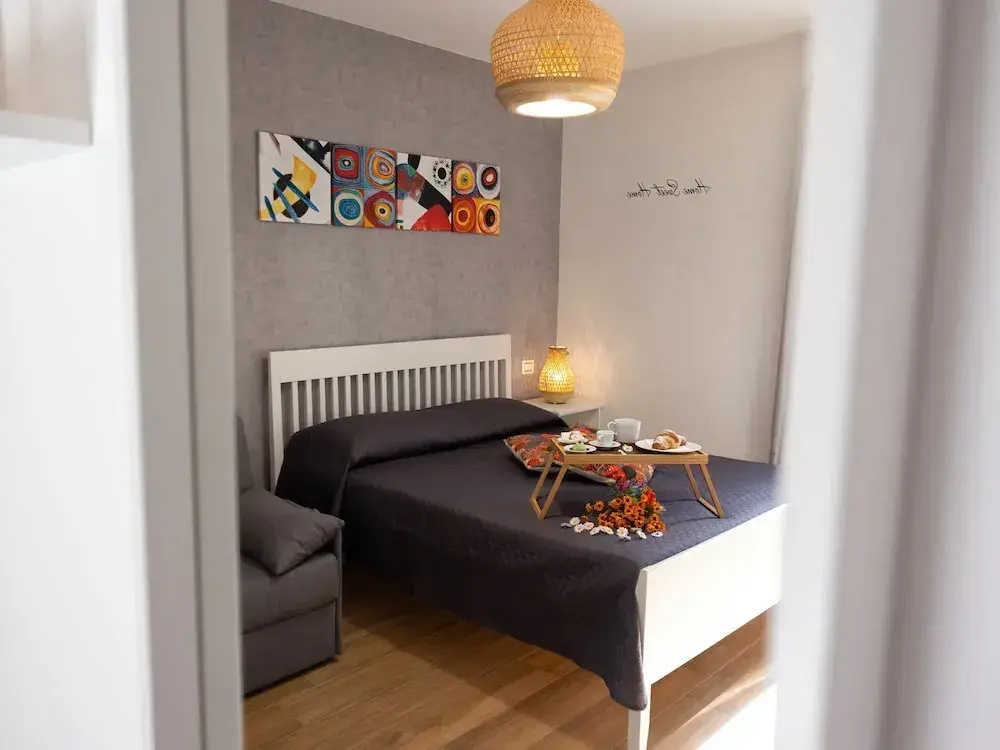 Deluxe Double room (full double bed)
