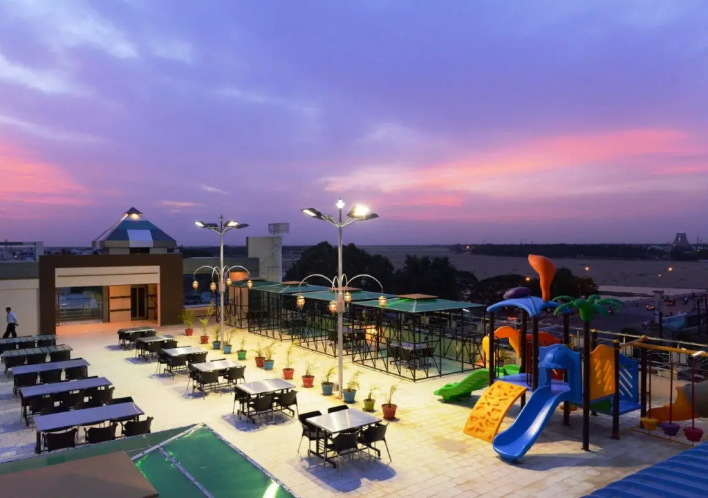 Beach & Waterfront