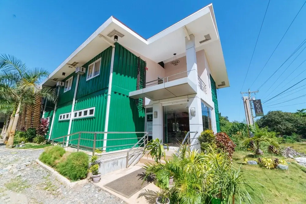 RedDoorz Plus near Puerto Princesa City Hall
