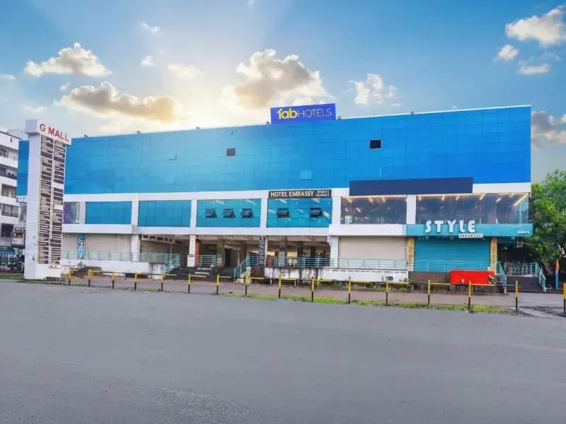 FabHotel Embassy
