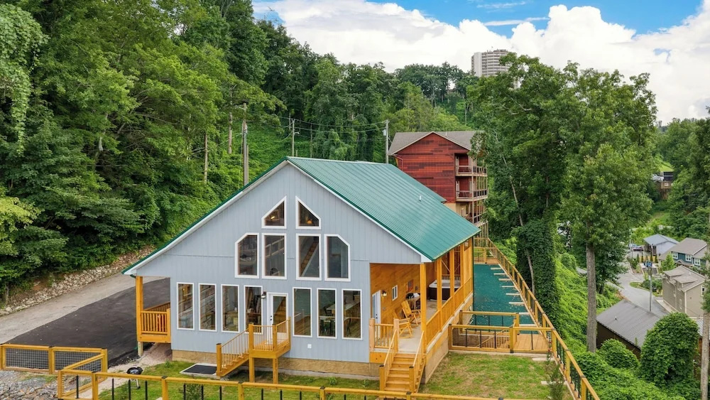 Sleeps 16 2 Cabins w/ Game Room, Hot Tub & Views Perfect & Perfect Too