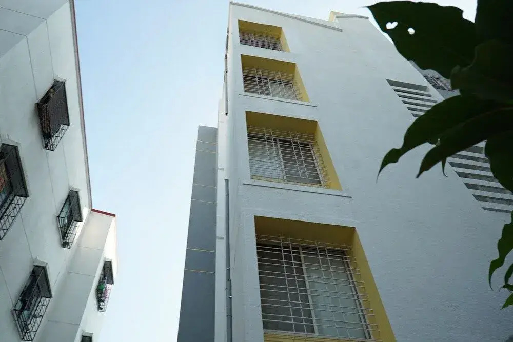 OYO 23670 Hotel Resonare Residency
