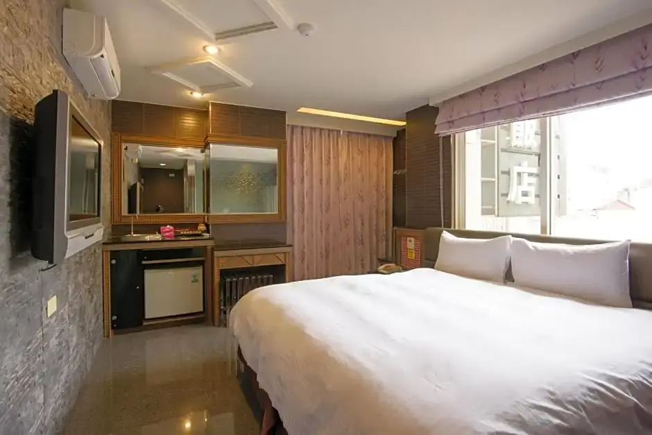 Standard room with lake view