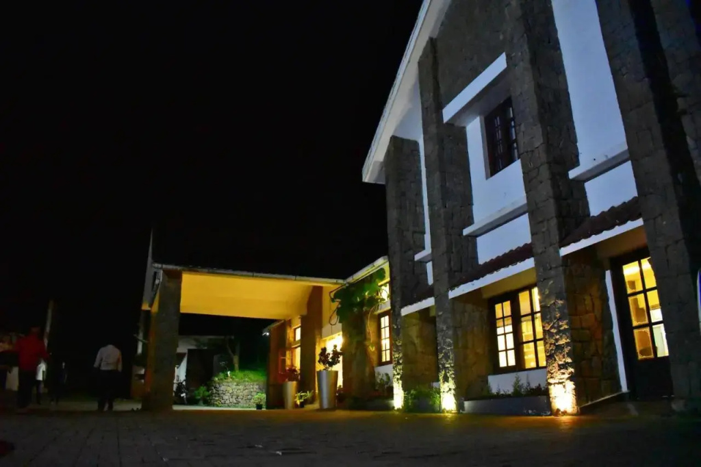 Adrak Summer Sand Hill Resort Vagamon