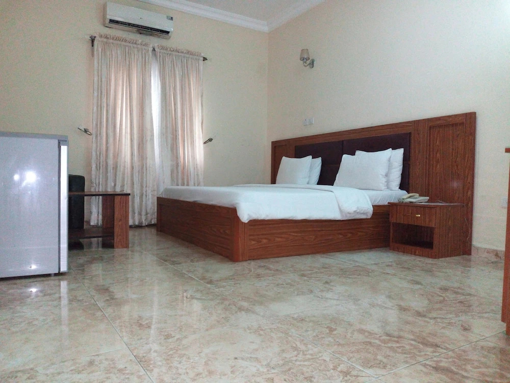Superior Double room with city view (full double bed)