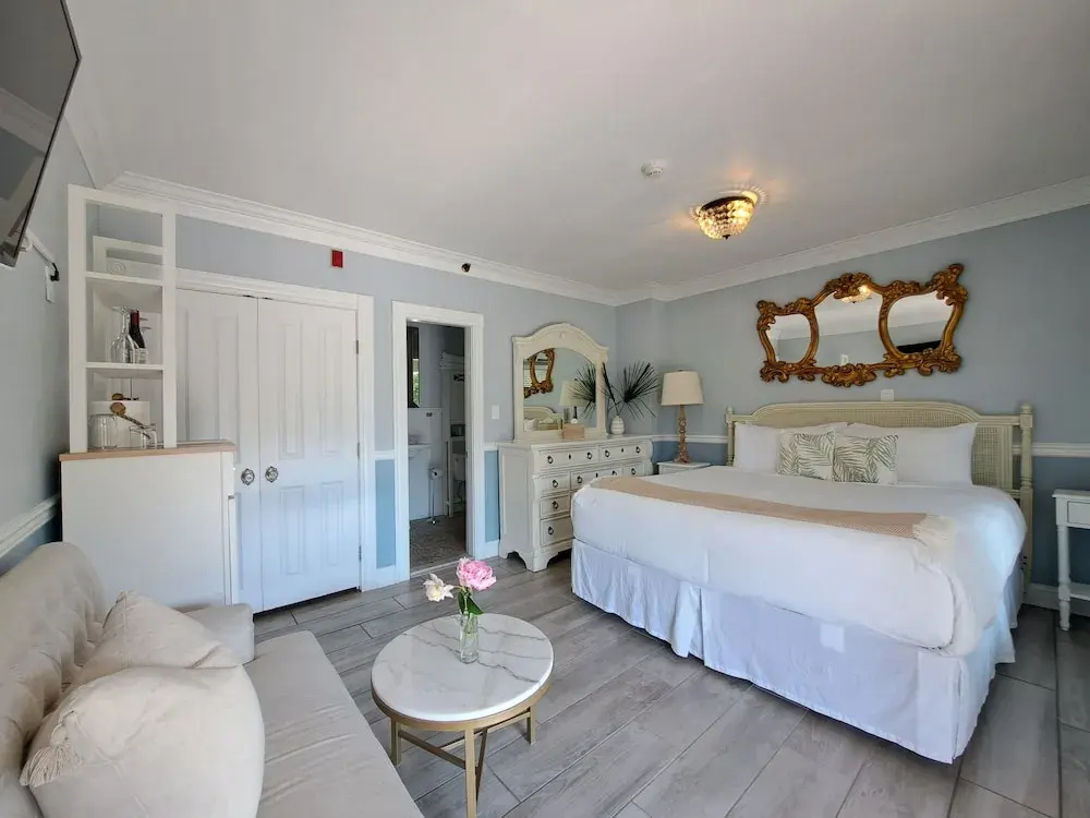 Deluxe Double Basement room (full double bed)