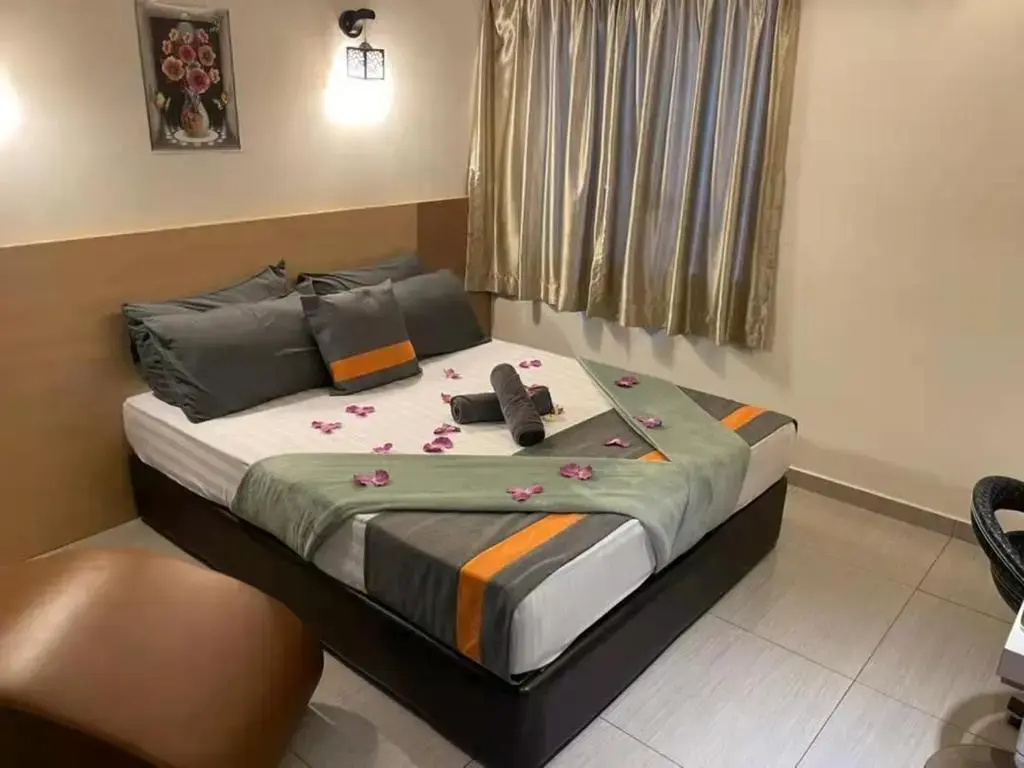 Standard Double room (full double bed)