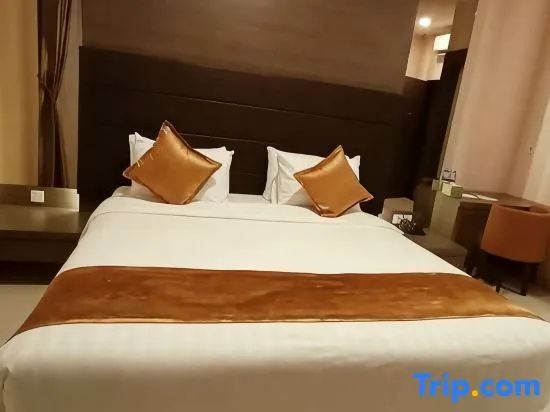 Executive Double room (full double bed)