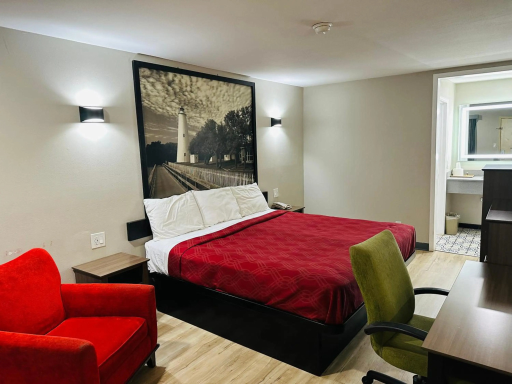 Econo Lodge Union City - Atlanta South — 4